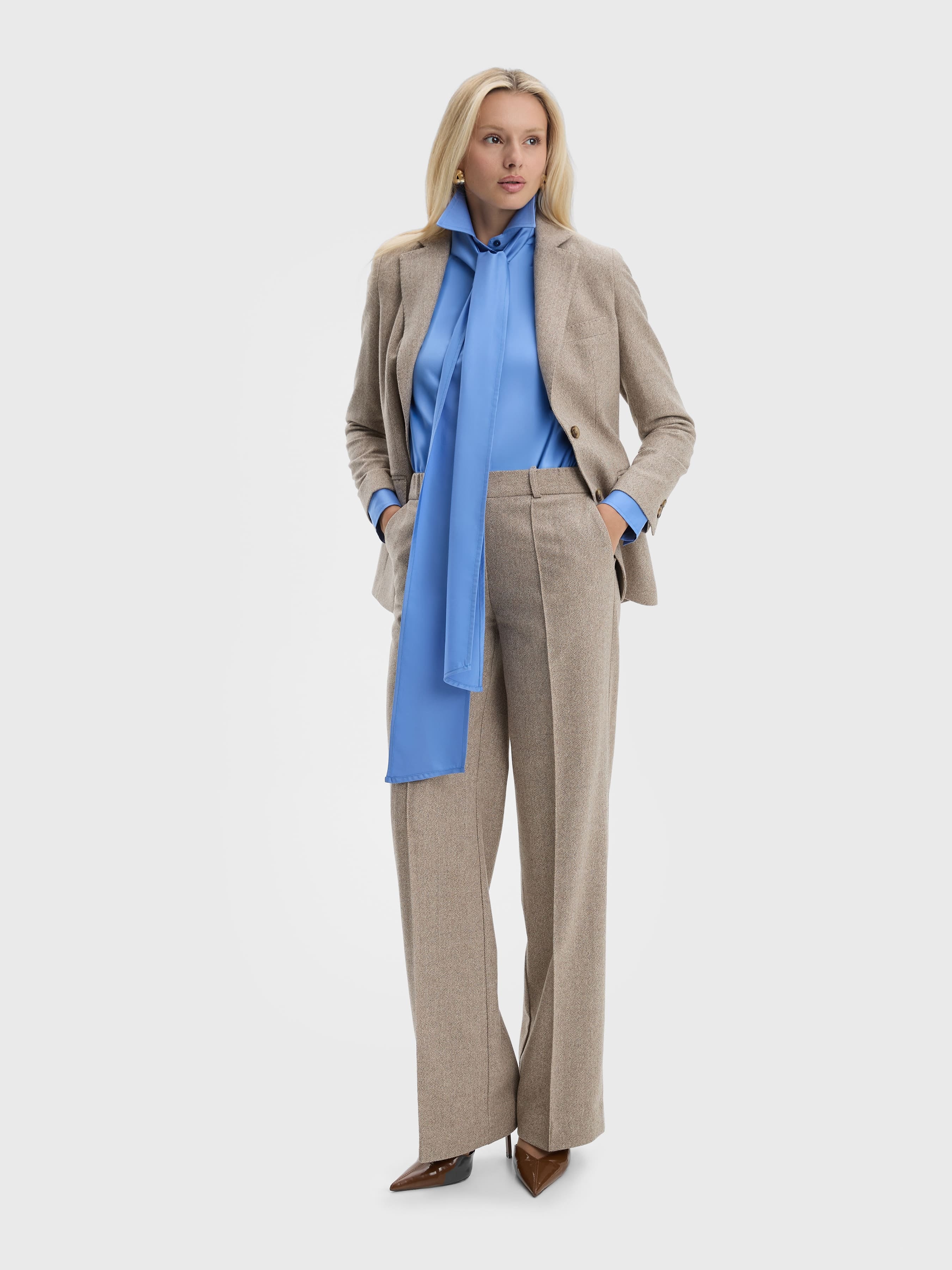 LOOK 1