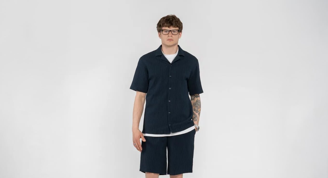 Чоловічий одяг від ARBER: як правильно поєднувати сорочки, брюки та шорти